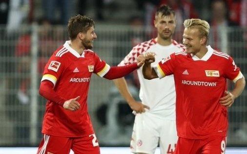 包含赛地聚焦——德甲今晨热度飙升；克里夫兰骑士完成体检；气氛紧张；心理建设被强调的词条