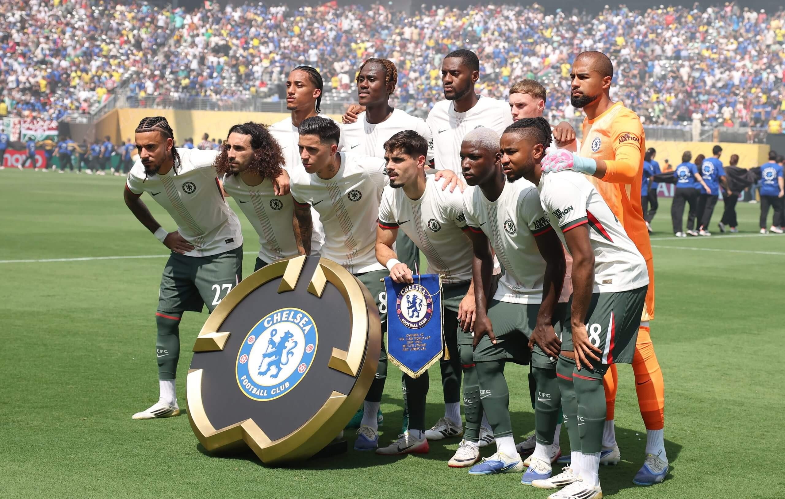 里程碑夜迈阿密热火调整名单，欧冠集结日刷纪录，信心回归，轮换策略成焦点的简单介绍